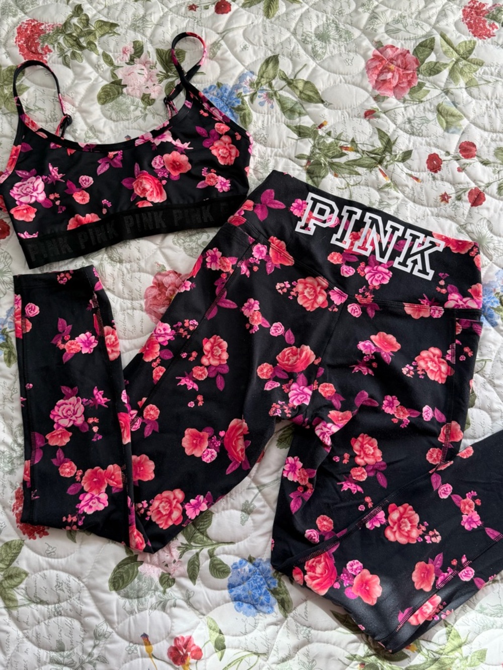 Victoria’s Secret PINK🌸 Floral activewear gym girl bundle of 2🎀 black & hot pink